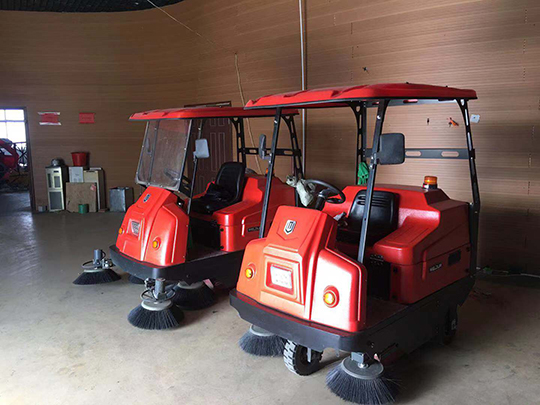 大型電動(dòng)掃地車(chē)常見(jiàn)故障及處理方法