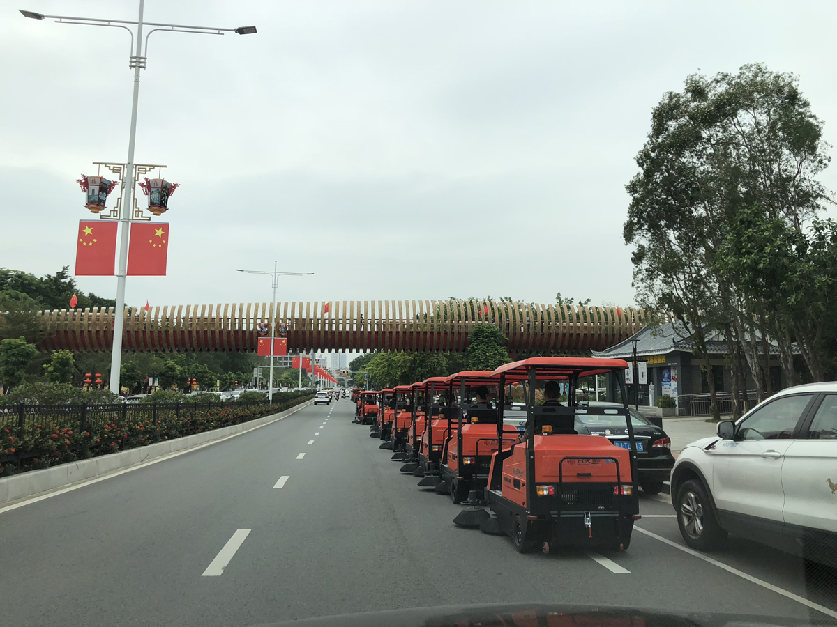 工廠掃地車廠家哪家好