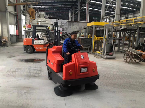 小型電動掃地車適用場景主要有哪些？