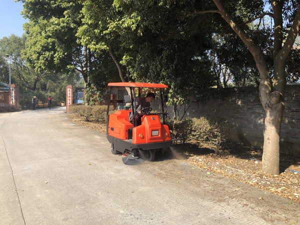 物業(yè)掃地車品牌哪個好？